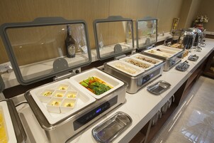 Daily buffet breakfast for a fee