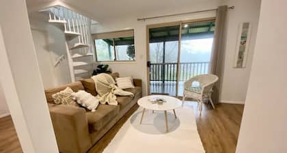 Renovated Two Bedroom Lakeside Cabin