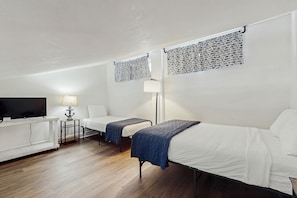 2 chambres, fer et planche à repasser, accès Internet, draps fournis