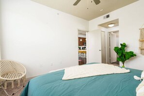 1 chambre, bureau, fer et planche Ă repasser, Wi-Fi