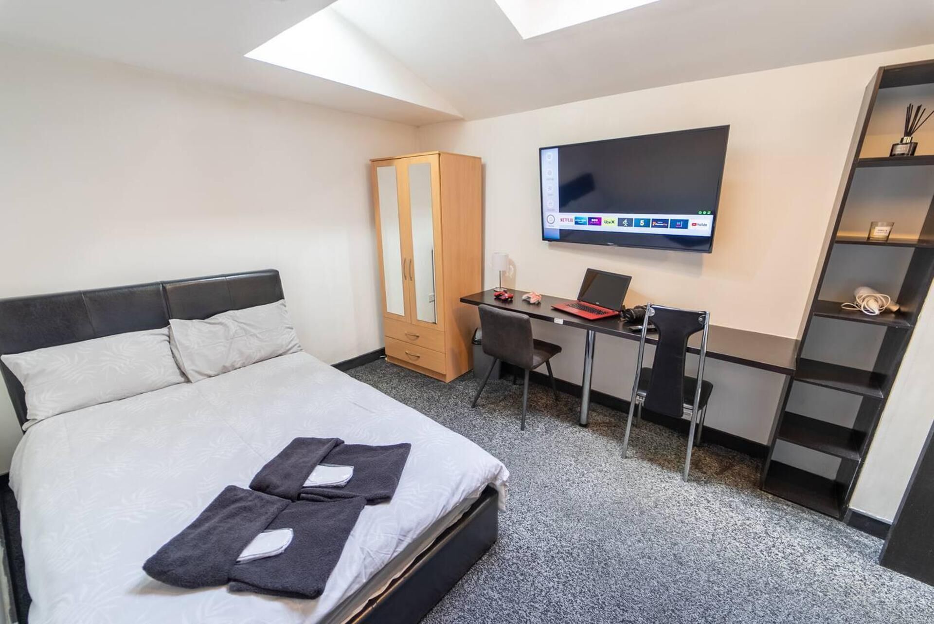 Studio | Iron/ironing board, free WiFi, bed sheets