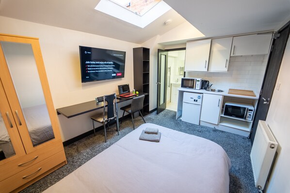 مكواة/لوح كي وواي فاي مجانًا وملاءات أسرّة