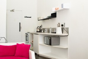 Interior - Colourful Eclectic Apartment (Johannesburg)