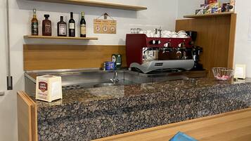 Bar (in der Unterkunft)