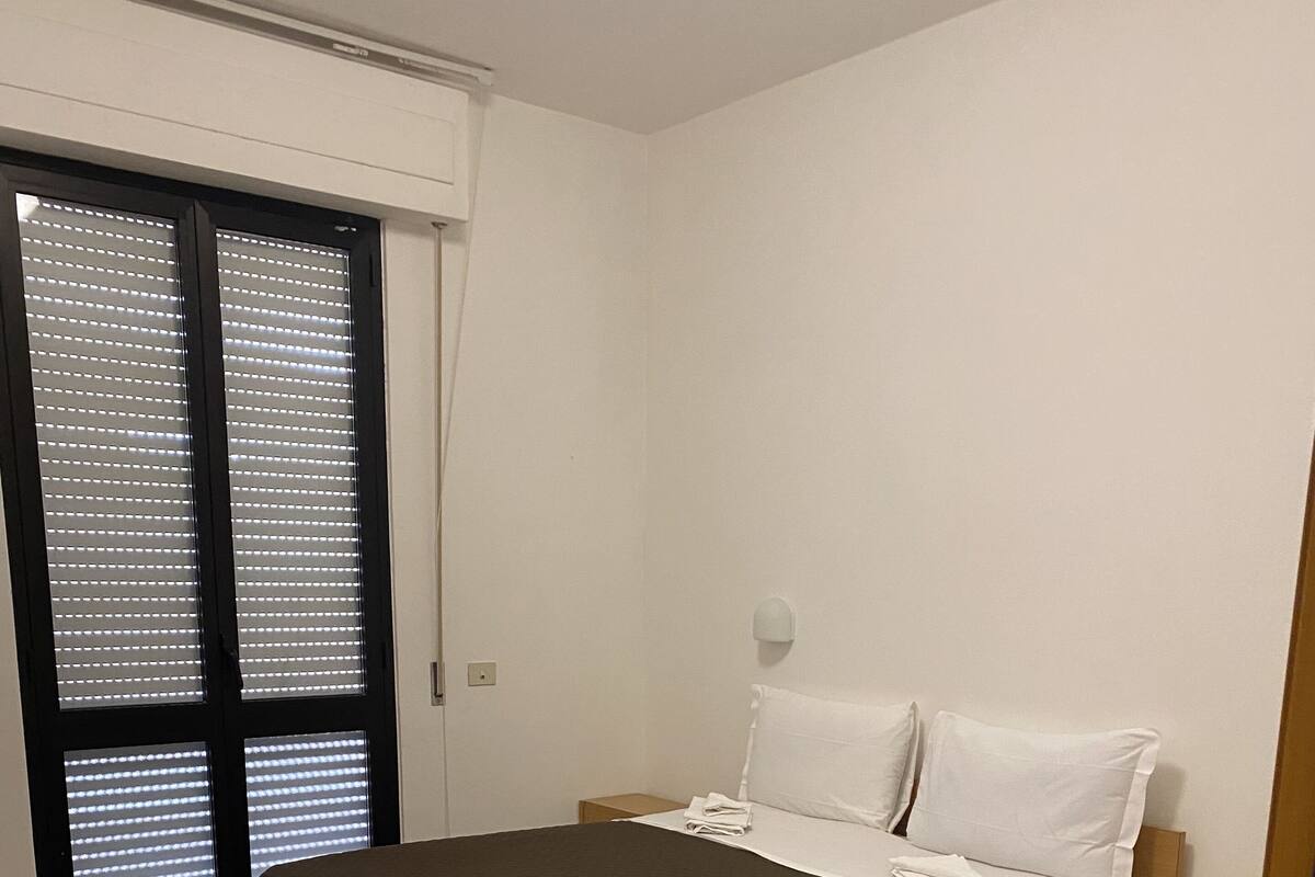 Basic-Dreibettzimmer | Minibar, Zimmersafe, Schreibtisch, kostenloses WLAN