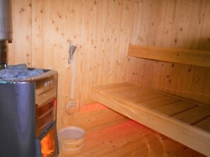 Shower, hair dryer, bidet, towels - THE NEST, THE COMBA of Aosta (Valle d'Aosta)