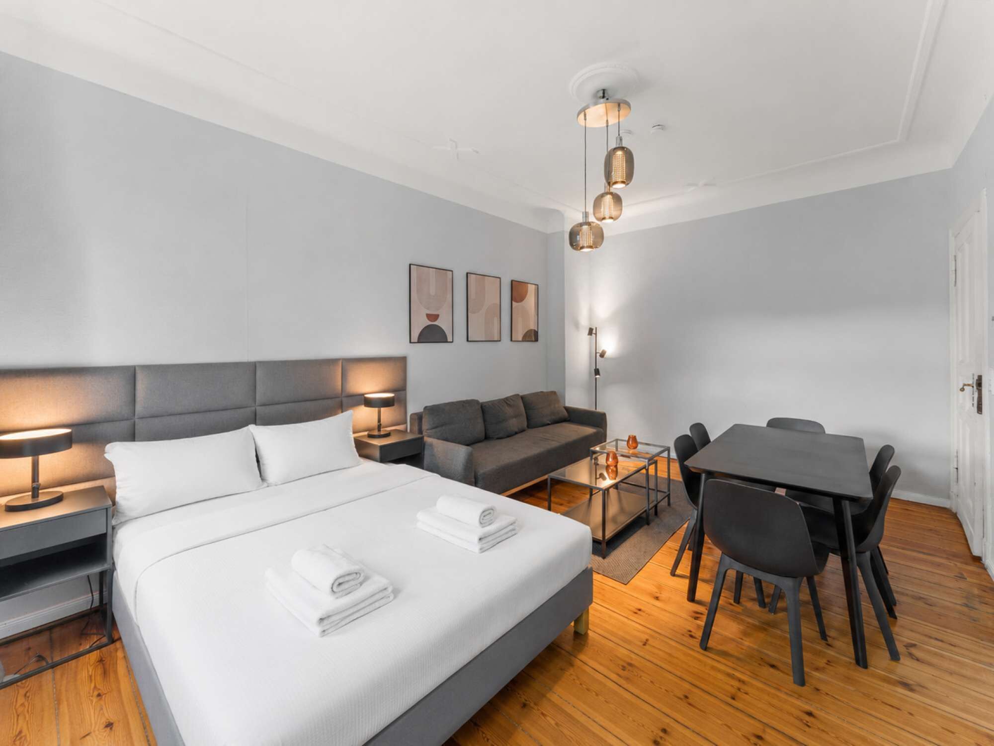 2 slaapkamers, een strijkplank/strijkijzer, wifi, beddengoed