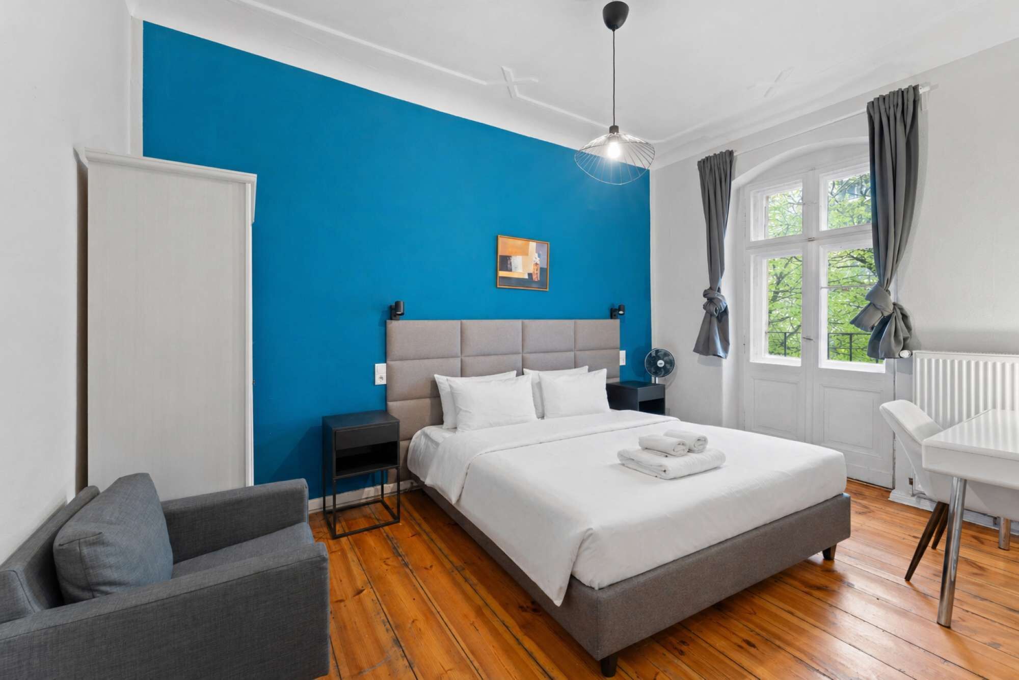2 quartos, ferros/tábuas de passar roupa, Wi-Fi, roupa de cama