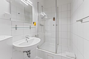 Doccia, asciugacapelli, asciugamani