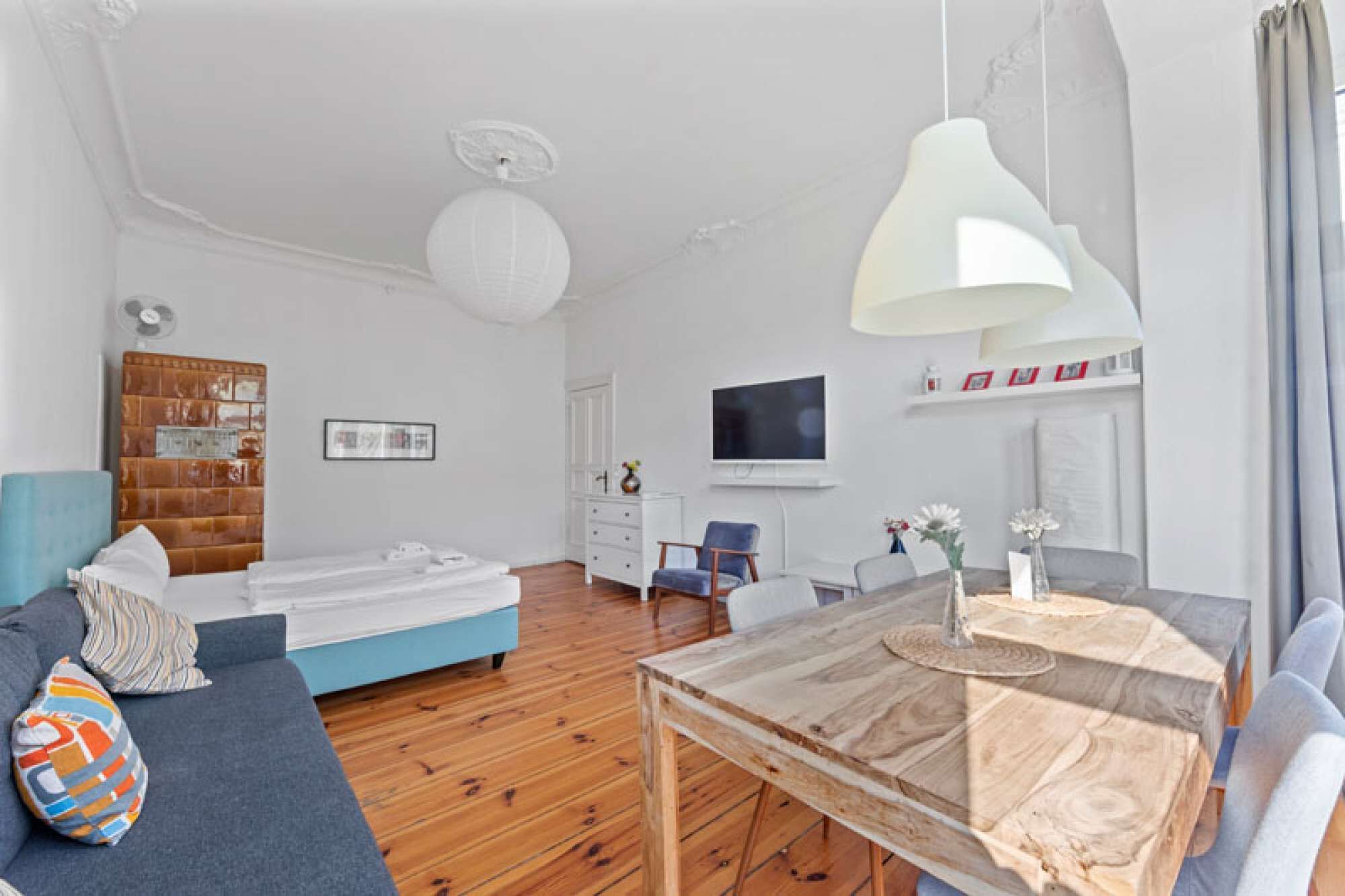 2 habitaciones, tabla de planchar con plancha, wifi y ropa de cama 