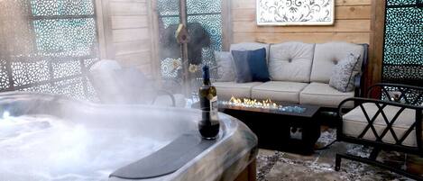 Outdoor spa tub