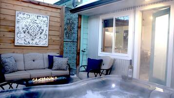 Bain à remous extérieur