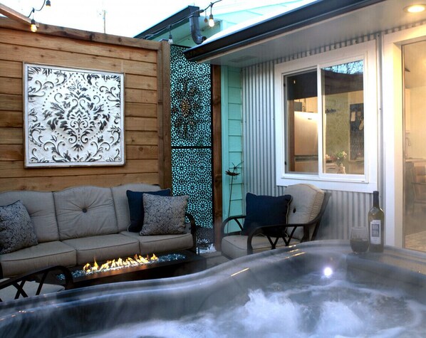 Bain à remous extérieur