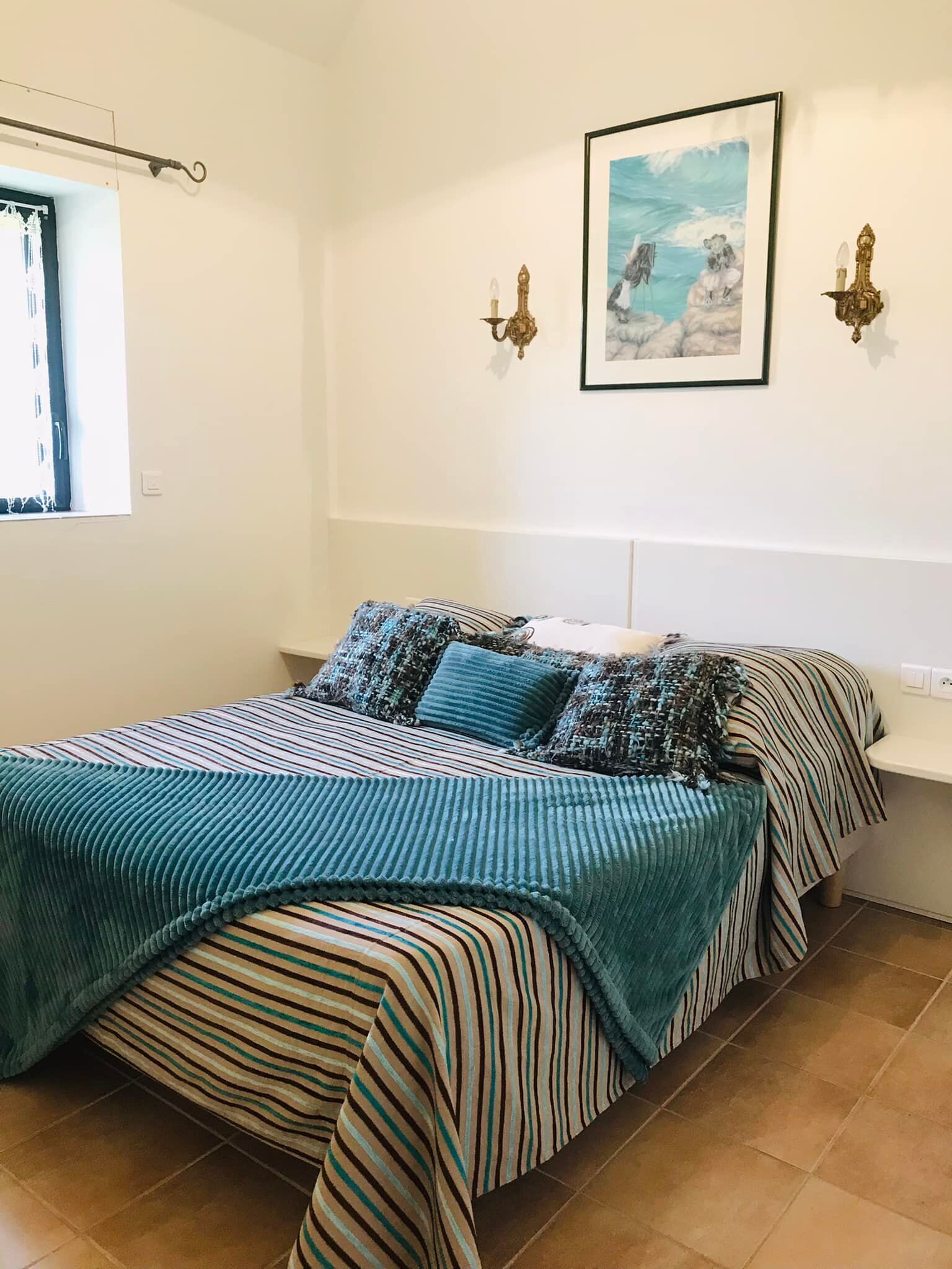 2 Schlafzimmer, Schreibtisch, Bügeleisen/Bügelbrett, Reisekinderbett