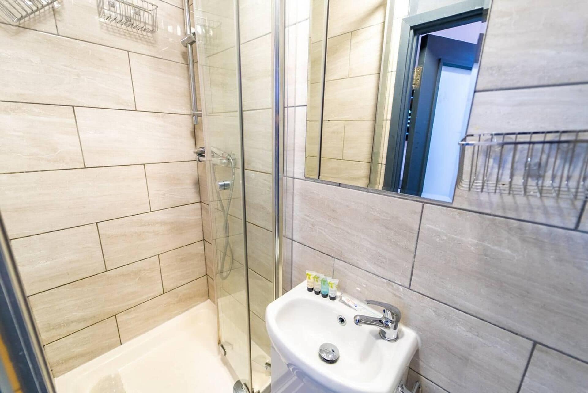 إستديو | حمام | تجهيزات دش