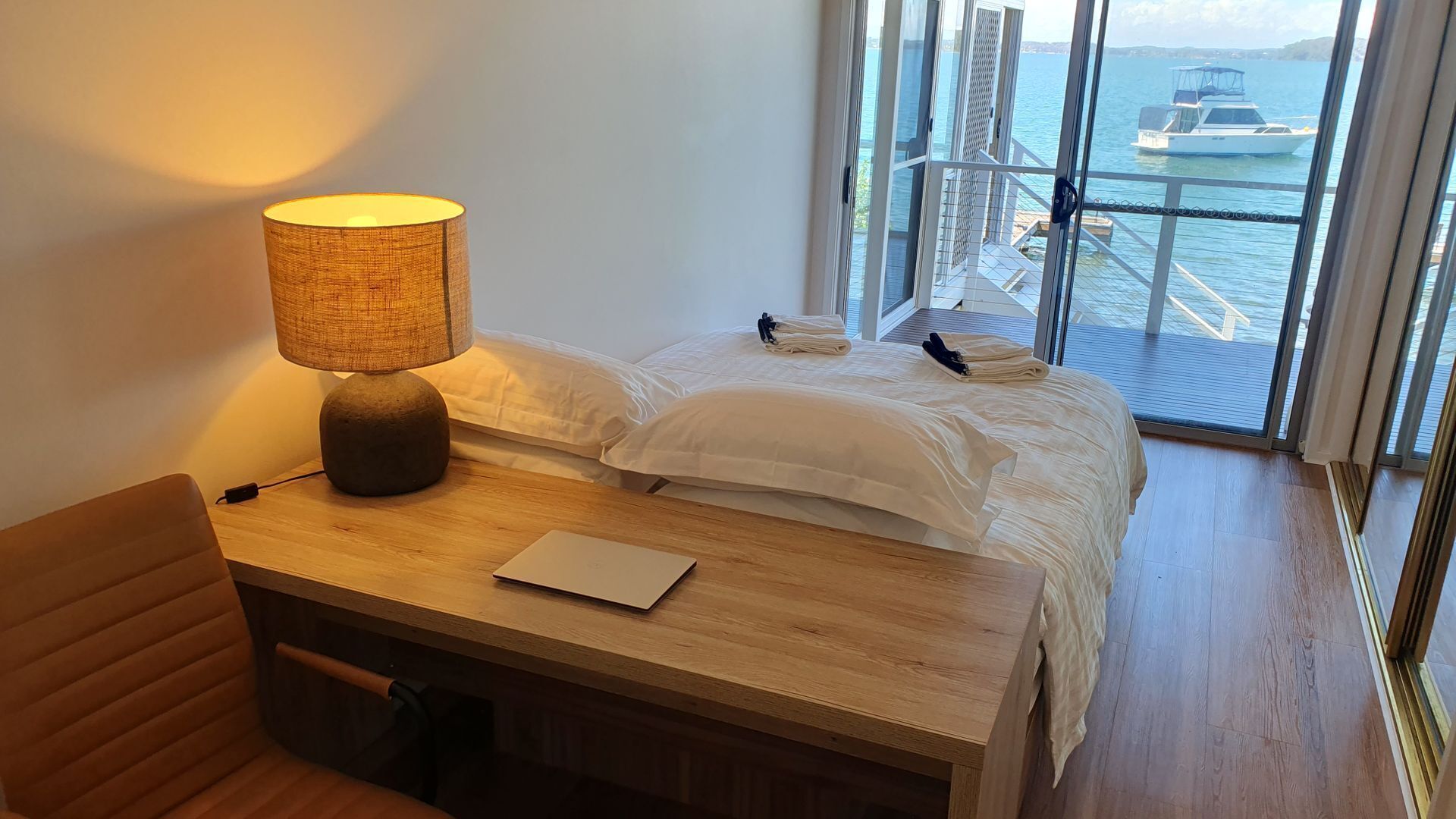 4 bedrooms, iron/ironing board, internet