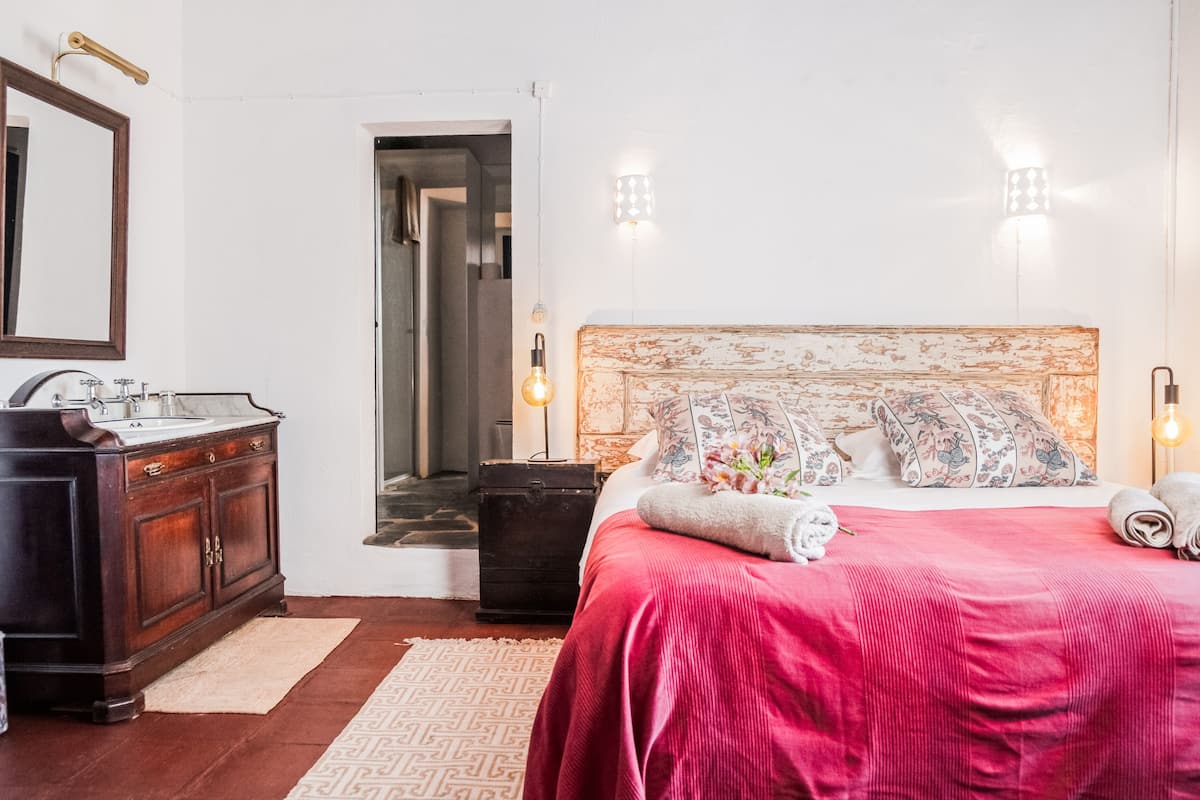 5 habitaciones, ropa de cama de alta calidad y decoración personalizada