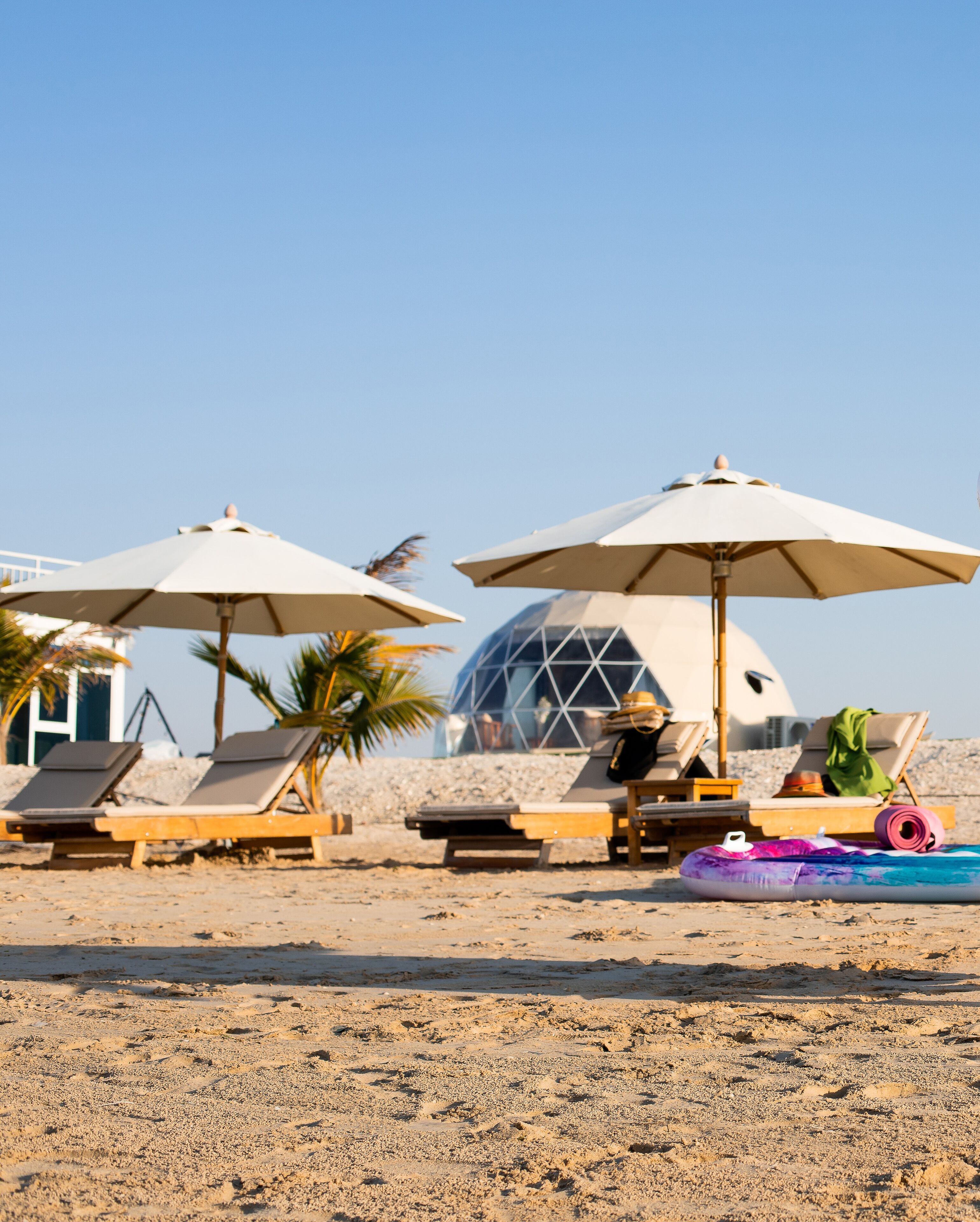 Liegestühle, Strandtücher