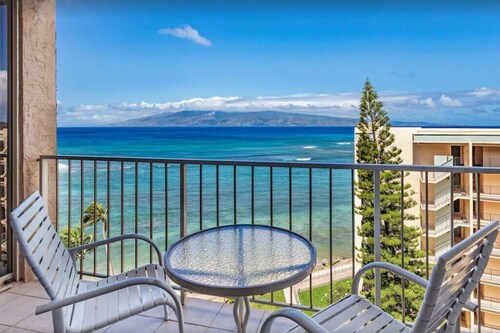 9th floor Expansive Ocean view spacious condo
