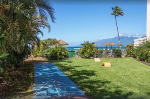 Property grounds - 9th floor Expansive Ocean view spacious condo (Napili-Honokowai)