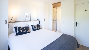 2 bedrooms, free WiFi - Renovated apartment near slopes with Wi-Fi for families (Courchevel)
