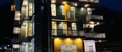 Fachada de la propiedad