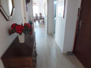 Interior - Apartment 50m from beach with Wi-Fi and terrace, 2 bedrooms, sleeps 6 (Roses)