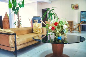 Lobby - Résidence Hôtel Bamboo (Abidjan)