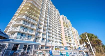 New Direct Ocean Front,Low Floor,Pools,Great Views