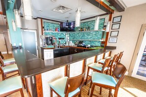 Bar (en la propiedad)