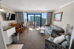 TV - New, Caravelle Resort, Amazing Oceanview, Updated! (Myrtle Beach)