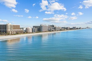 Beach nearby - New, Caravelle Resort, Amazing Oceanview, Updated! (Myrtle Beach)