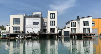 Exclusive Ferienwohnung direkt über dem Wasser