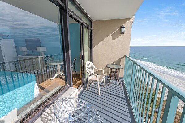 Property grounds - New Direct Oceanfront,Heated Indoor Pool,Remodeled (Myrtle Beach)