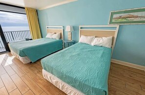 واي فاي مجانًا وملاءات أسرّة