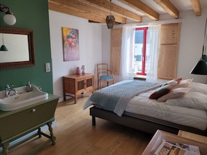 Biancheria da letto di alta qualità, materassi in memory foam