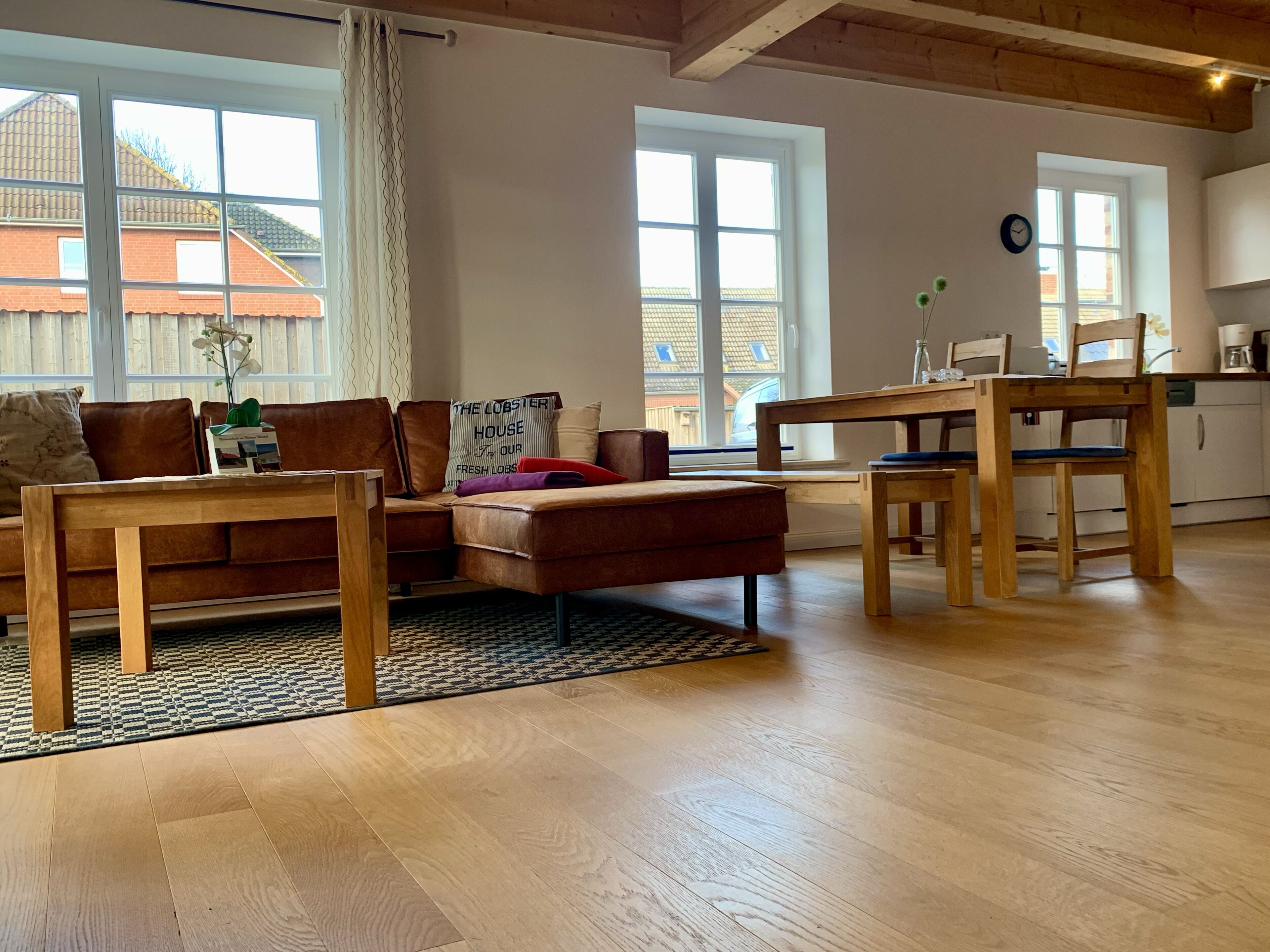 Fernseher, Kamin, DVD-Player