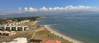 Sea Front Villa  (Pool AC Gated 24hrs Security)