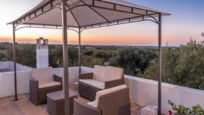 Villa | 4 bedrooms - Masseria Tarsia Incuria 8 4 (Conversano)