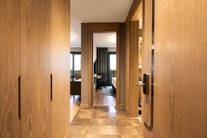 Premium bedding, in-room safe, desk, blackout drapes - Mövenpick Living Istanbul Camlivadi (Istanbul)