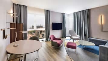 Suite, 1 Doppelbett, Flussblick | Wohnbereich