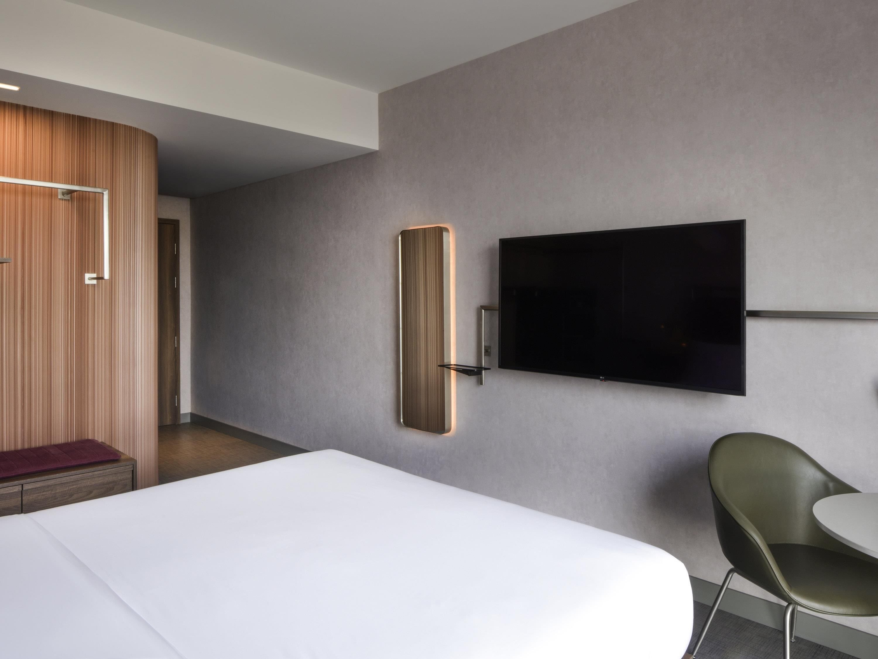 Minibar, két bảo mật tại phòng, trang trí khác biệt 