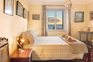 2 bedrooms, free WiFi, bed sheets, wheelchair access - Apartment 'Bela Sao Tiago 36' with Sea View, Balcony and Wi-Fi (Funchal)