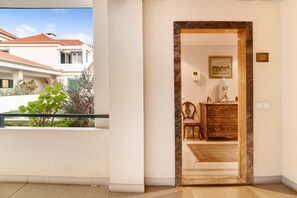 Interior - Apartment 'Bela Sao Tiago 36' with Sea View, Balcony and Wi-Fi (Funchal)