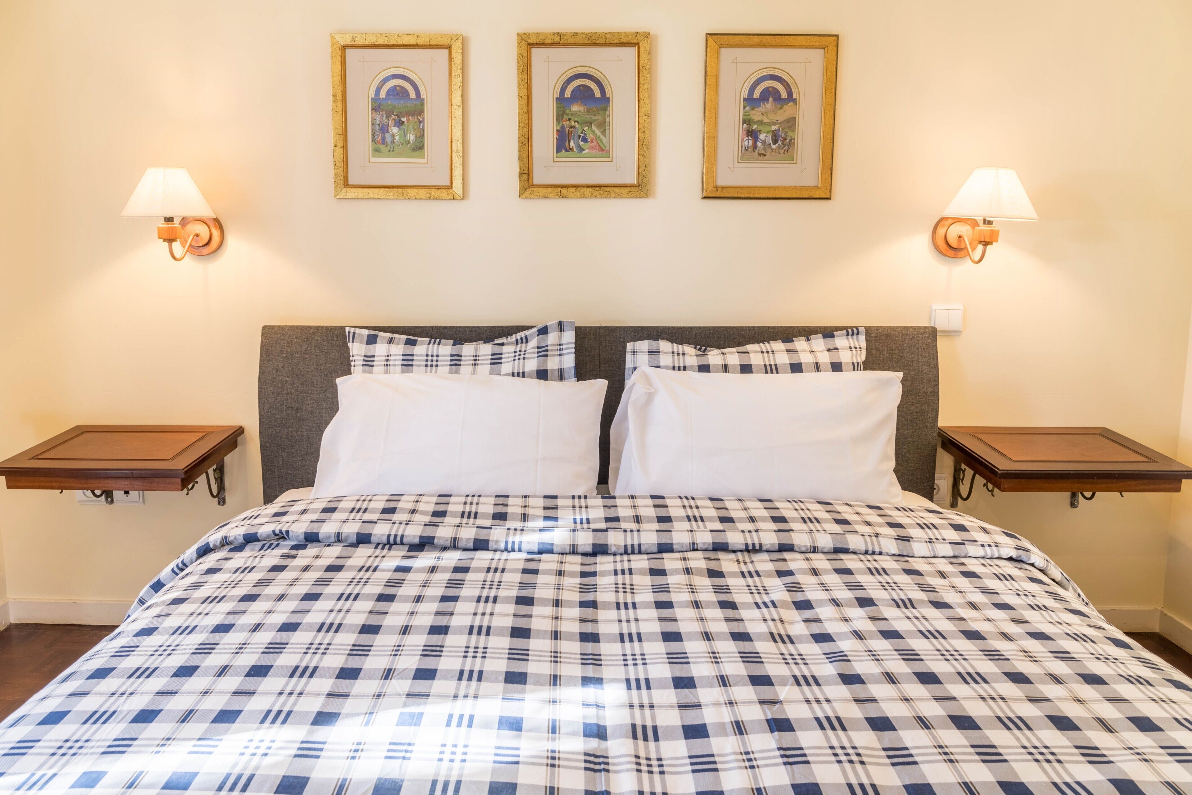 2 slaapkamers, een strijkplank/strijkijzer, gratis wifi, beddengoed