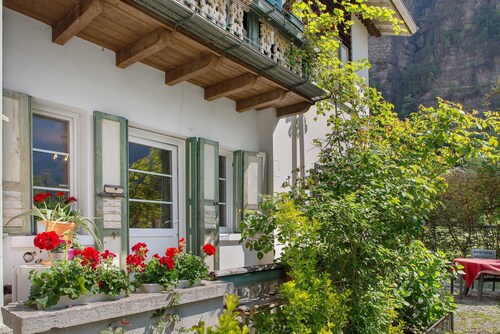 Apartment 'Villa Stanga' with Mountain Views, Private Garden and Wi-Fi