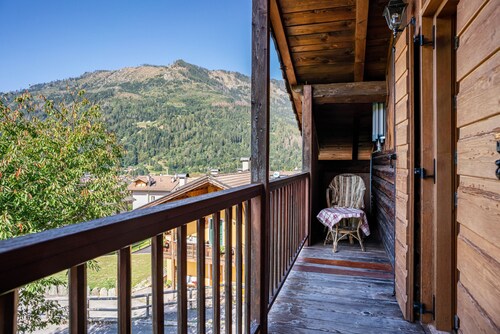 Apartment 'Cuore Delle Dolomiti' with Mountain View, Private Terrace and Balcony