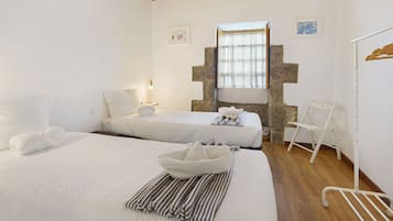 2 quartos, ferros/tábuas de passar roupa, Wi-Fi de cortesia