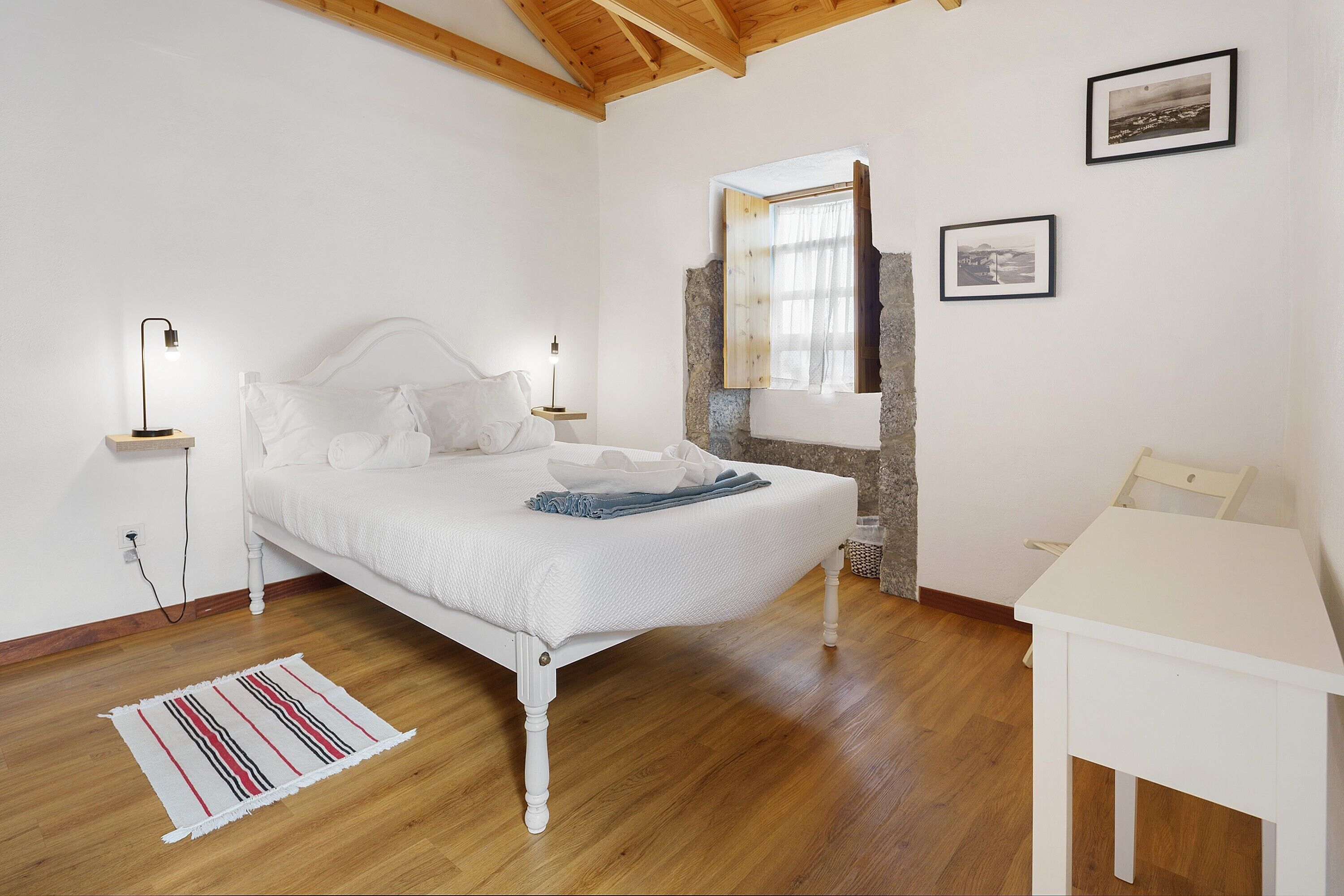 2 dormitorios, tabla de planchar con plancha, wifi gratis y ropa de cama