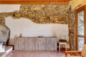 Interior - Holiday Home 'Del Fiume' with Mountain View and Private Garden (Rialto)